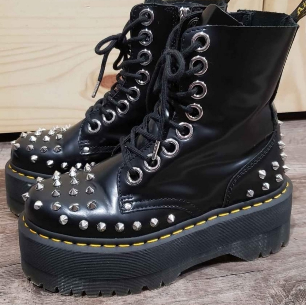 Dr Martens Jadon Max Stud Rare